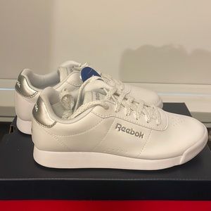 Brand new Reebok women shoes Size 5
